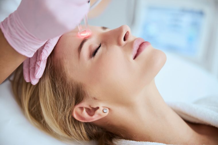woman undergoing Moxi laser treatments in Canton Michigan